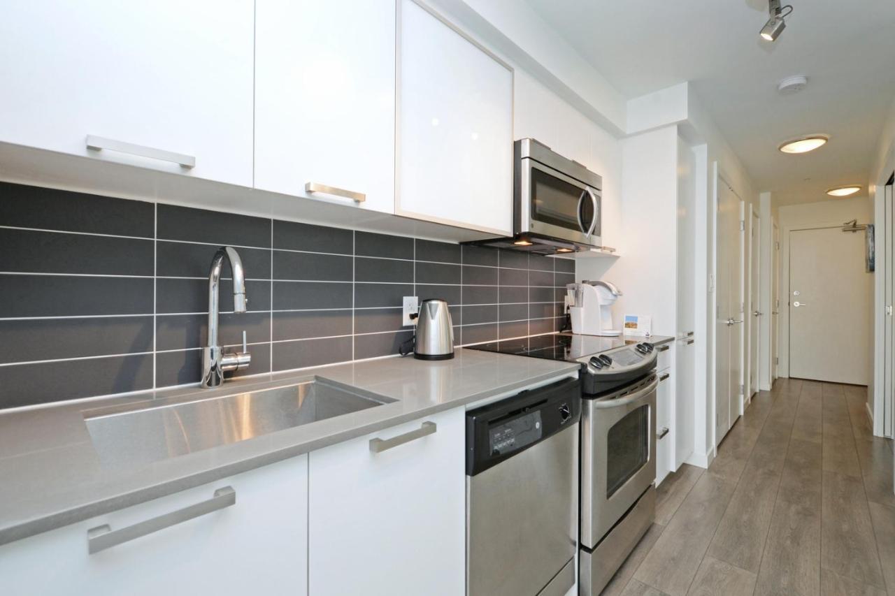 Gorgeous Old Town Condo With Patio And Parking! Victoria Kültér fotó